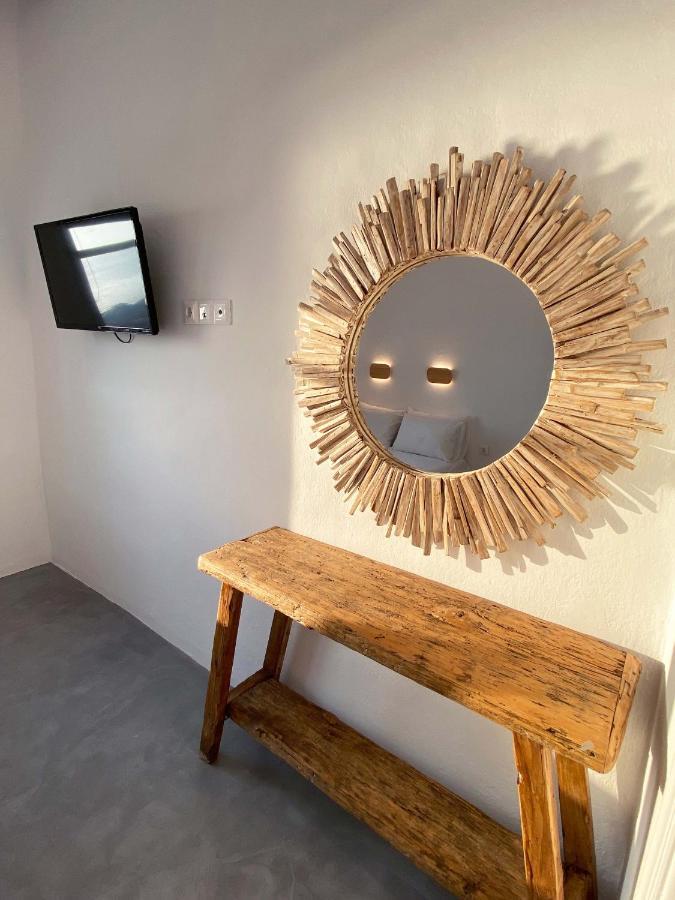 Lyra Seafront Apartment , Paroikia Town Center エクステリア 写真