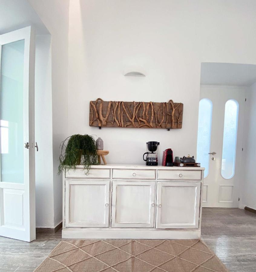 Lyra Seafront Apartment , Paroikia Town Center エクステリア 写真